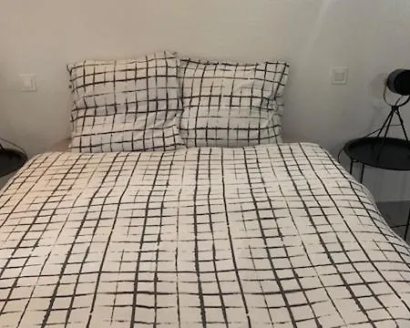 Appartamento Sur Cour, Rez De Chaussée *