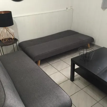 Sur Cour, Rez De Chaussée